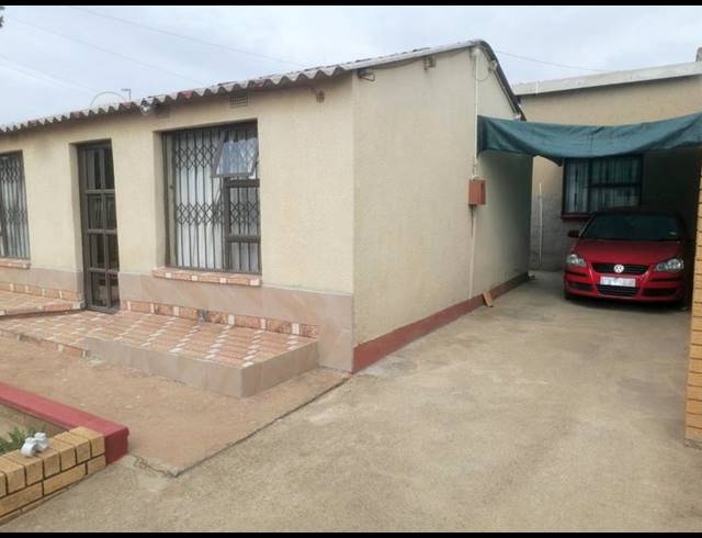 2 BEDROOM HOUSE FOR SALE IN MOLETSANE